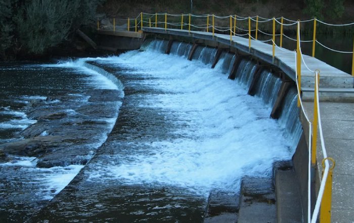 Article Image for Data Centers Struggle With Water And Energy Constraints