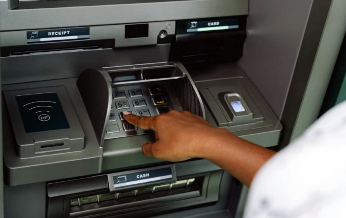 Article Image for How Digital Banking Is Forcing Traditional Financial Institutions to Evolve